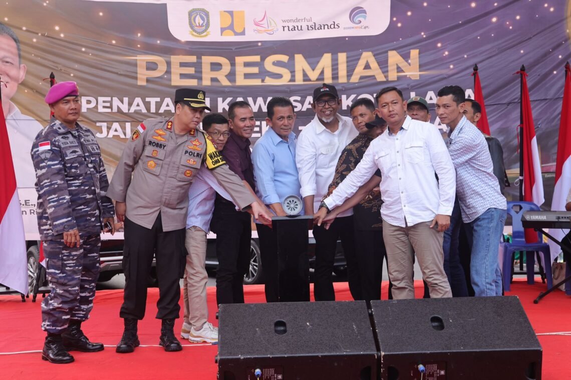 Ansar Resmikan Penataan Kawasan Kota Lama Tanjungpinang Jadi Daya