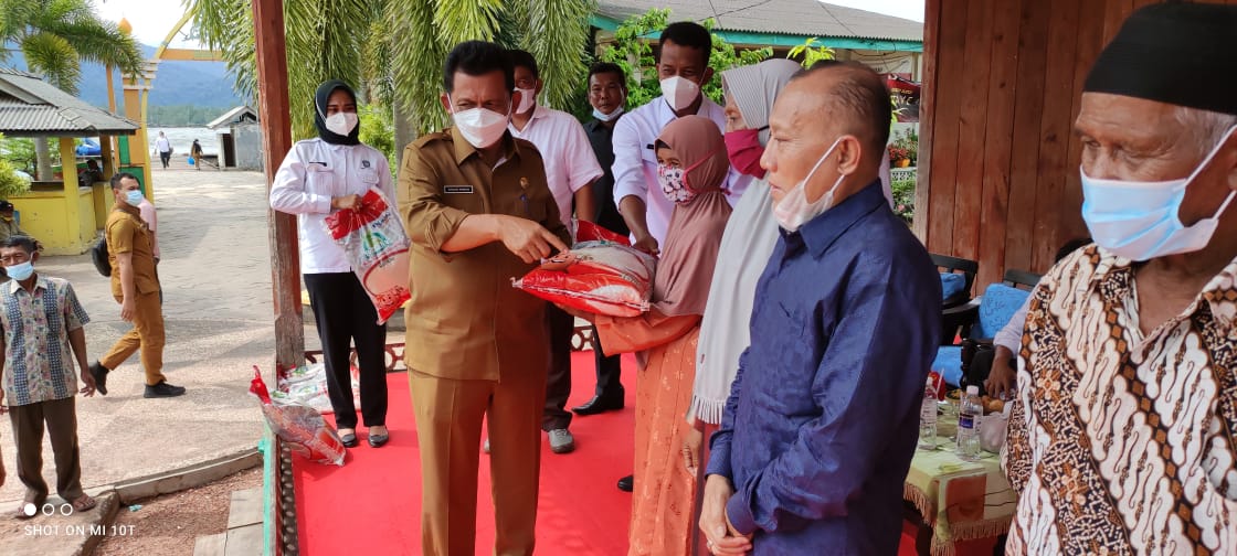 Masyarakat Mepar Dapat Hadiah Revitalisasi Dermaga Rakyat dari Gubernur Ansar