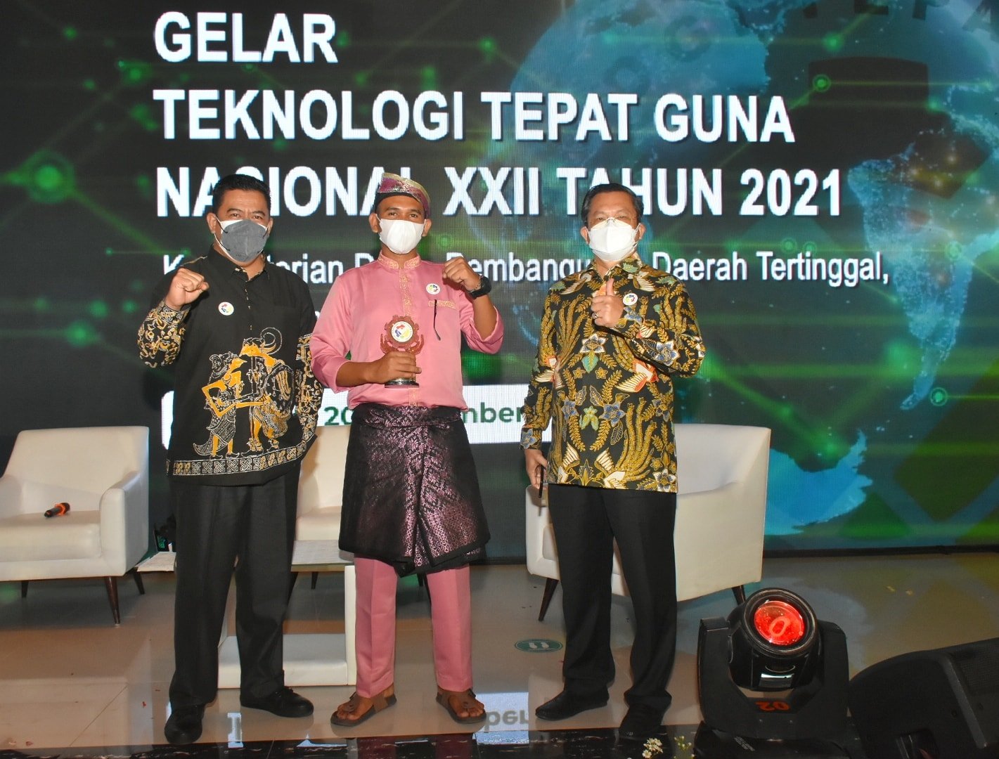 Budidaya Ulat Maggot, Posyantek Bintan Raih Juara Tiga Lomba TTG Nasional