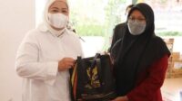 Wagub Marlin Salurkan 1.500 Paket Imun Santri Darul Fallah