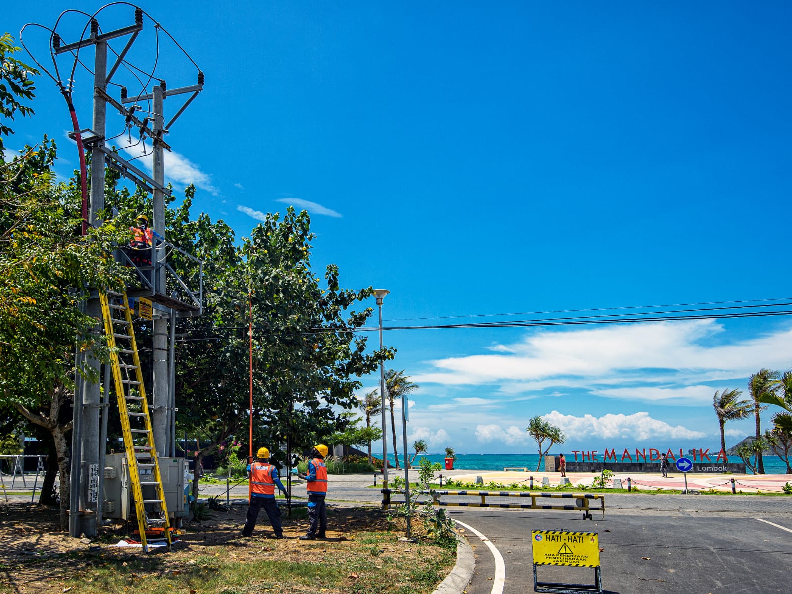 PLN MoU dengan Kemenparekraf Dukung Pengembangan Destinasi Wisata Tanah Air