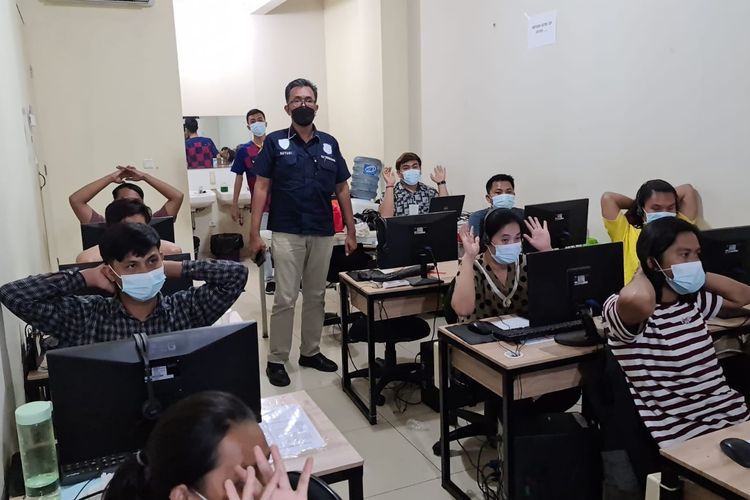 Polisi Gerebek 10 Lokasi Perusahan Pinjol Ilegal di Sejumlah Wilayah