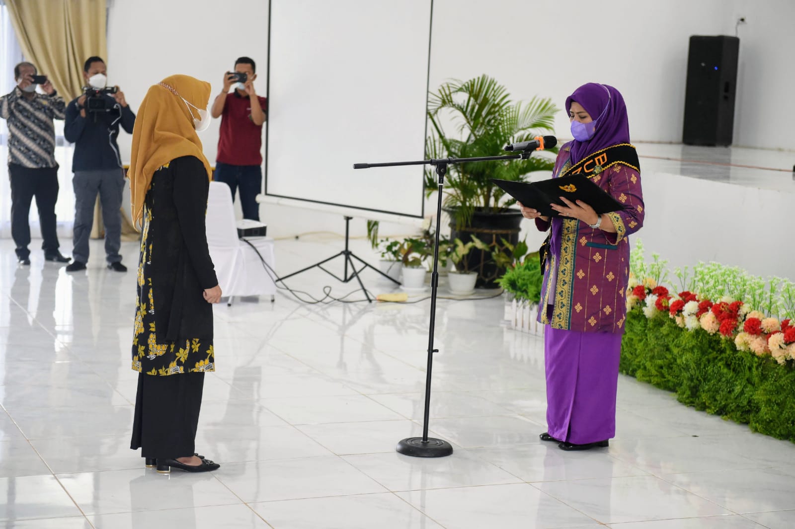 Dewi Kumalasari Lantik Bunda PAUD dan Dekranasda Natuna