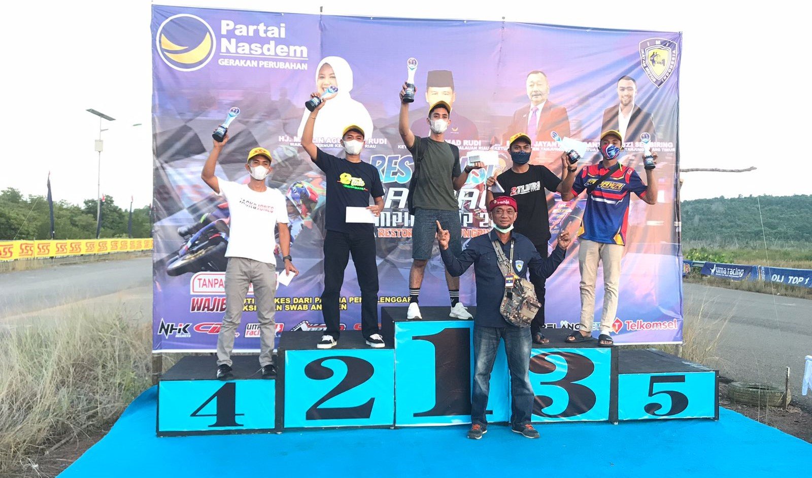 Pembalap MRT Sahabat TJA & OR Racing Team Juara Kelas 4 Tak 130 CC