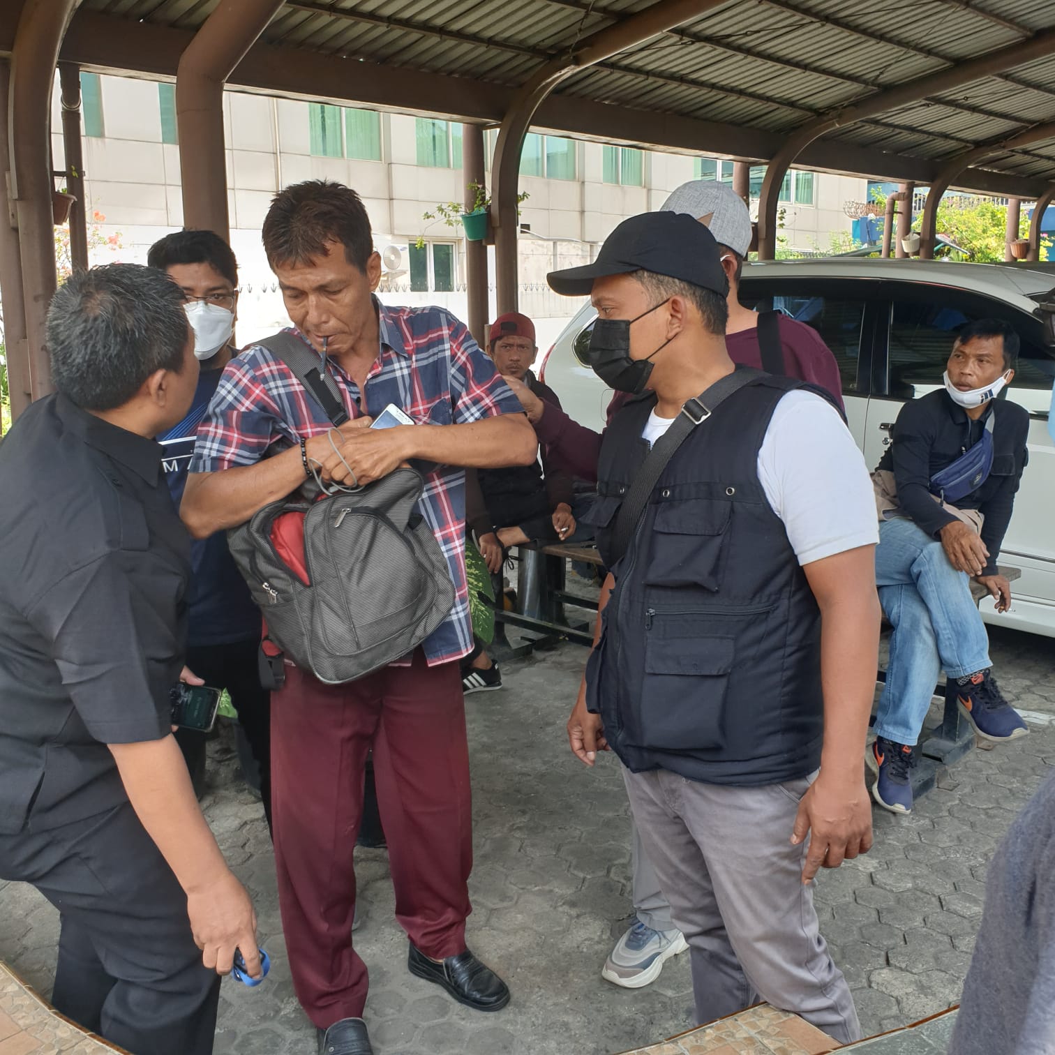 Kejagung Tangkap Buronan Korupsi Pengadaan Listrik Bandara Hang Nadim Batam