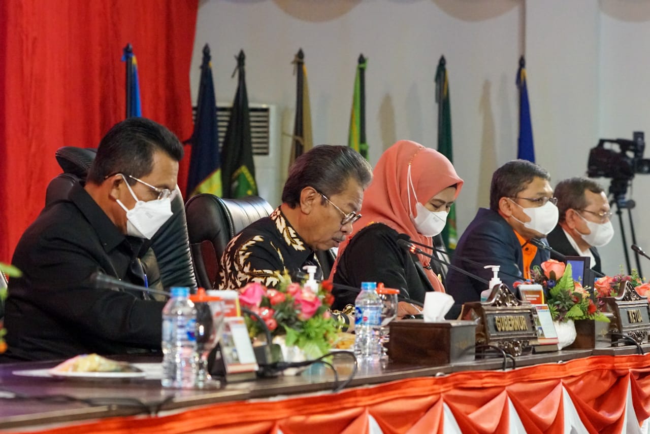 Ansar Paparkan Perubahan Anggaran Tahun 2022 di Sidang Paripurna DPRD Kepri