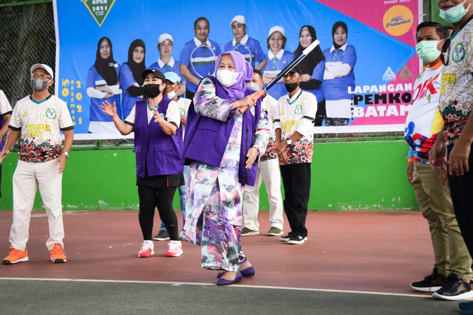 Wagub Marlin Buka Turnamen Tenis di Batam
