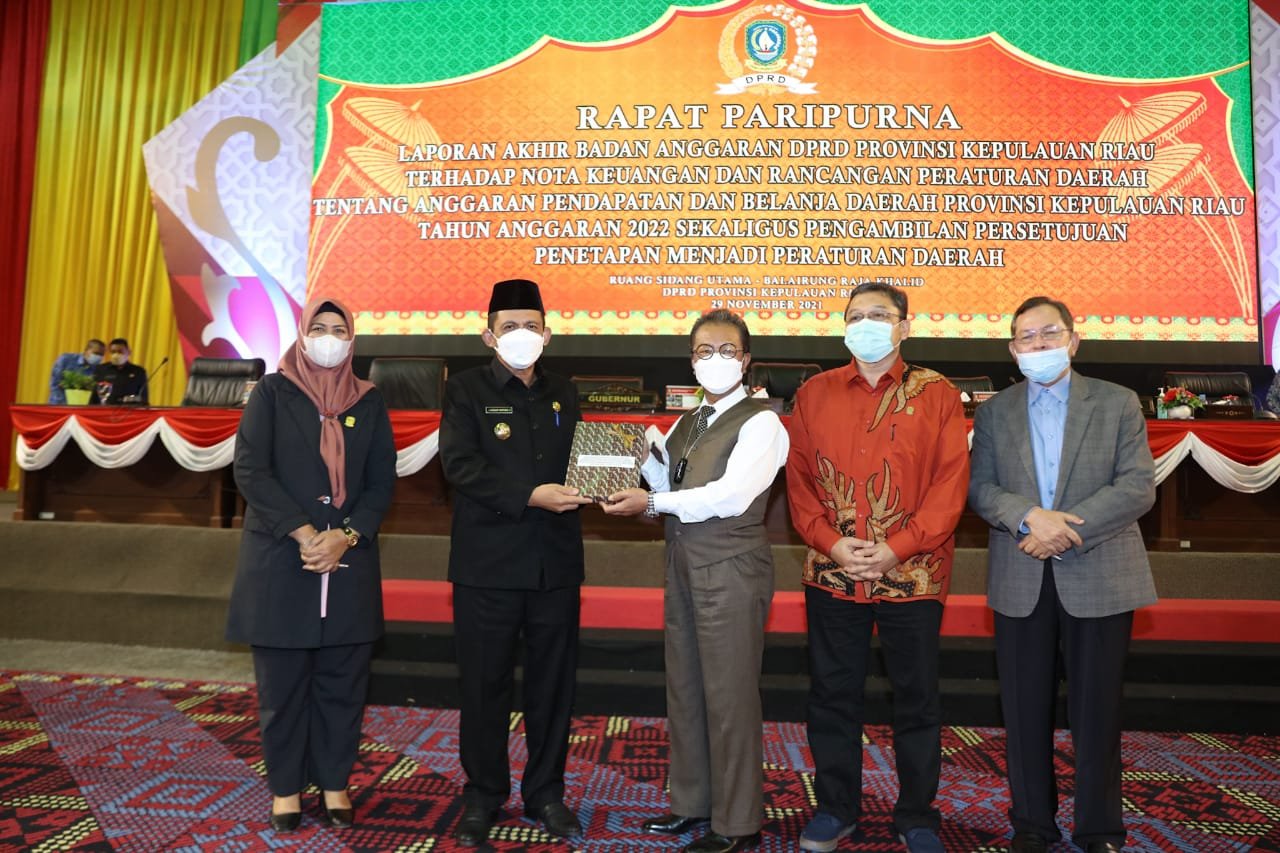 Seluruh Fraksi DPRD Kepri Setujui Penetapan APBD Tahun 2022