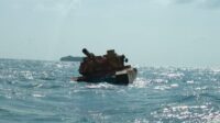 Nelayan Temukan Benda Mirip Tank Mengapung di Perairan Bintan