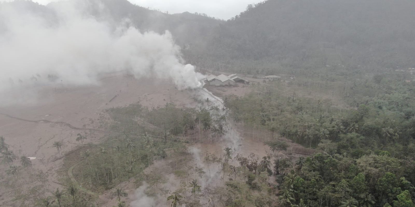 15 Orang Meninggal Dunia, 27 Orang Dilaporkan Hilang Akibat Erupsi Gunung Semeru