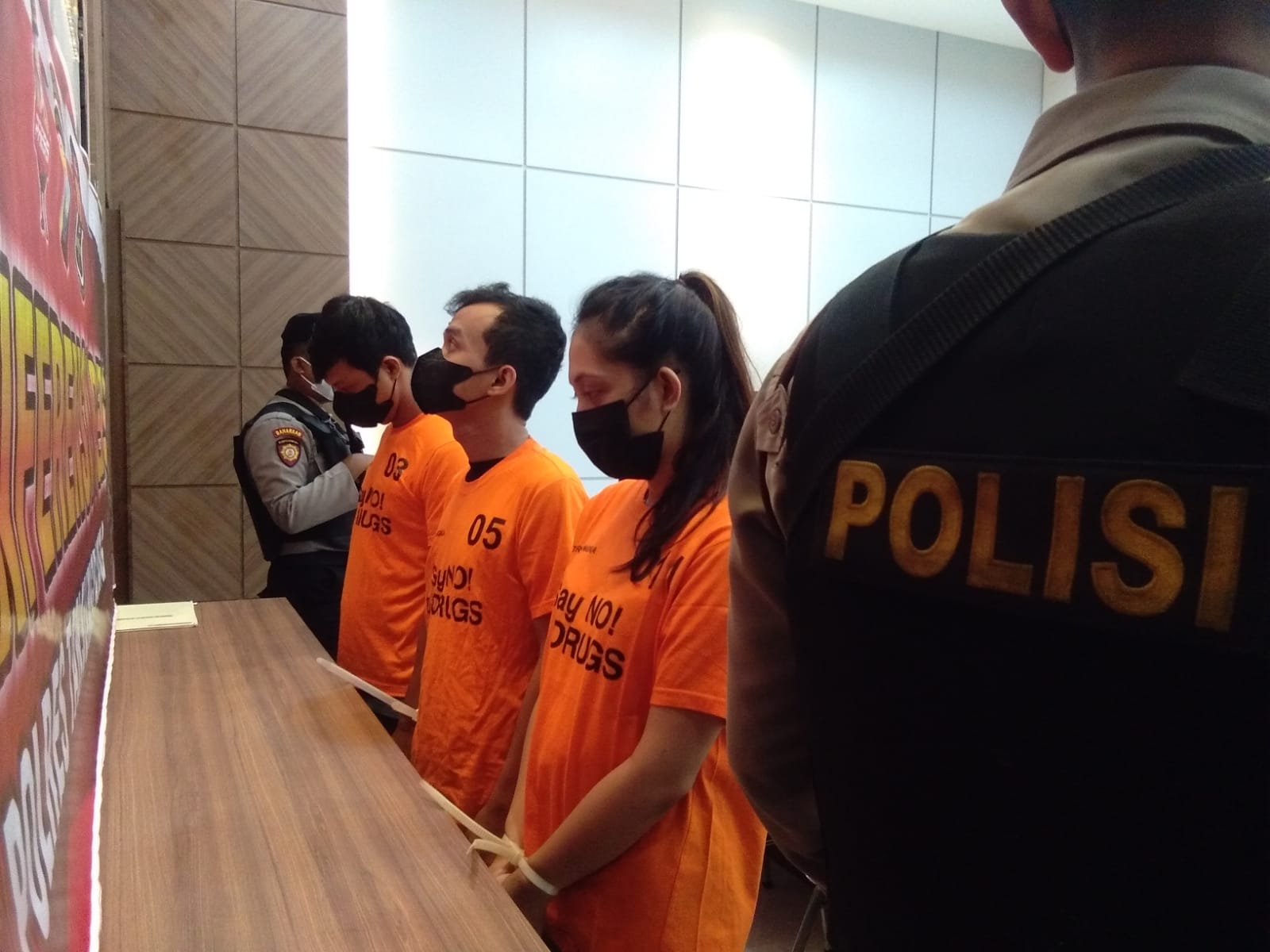 Polres Tanjungpinang Ringkus Sindikat Narkoba Internasional, 1 Kg Sabu dan Puluhan Ekstasi Disita