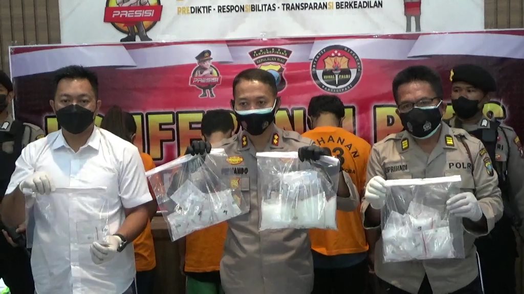 Polres Tanjungpinang Ringkus Sindikat Narkoba Internasional, 1 Kg Sabu dan Puluhan Ekstasi Disita