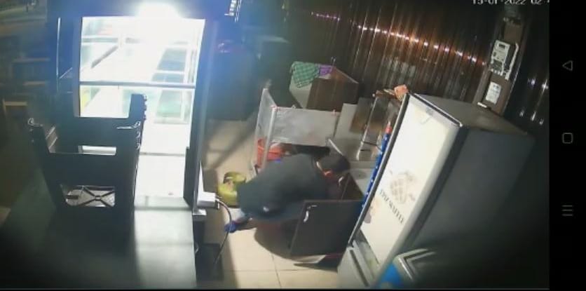 Aksi Maling Tabung Gas Di Stand Waffle Viral Di Medsos