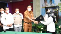 Ratusan Guru di Batam Tandatangani Perjanjian Kerja