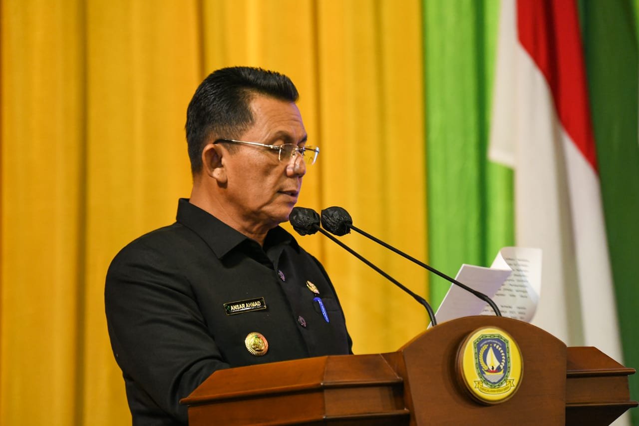 Gubernur Ansar Sampaikan LKPj Tahun 2021 Dalam Rapat Paripurna DPRD