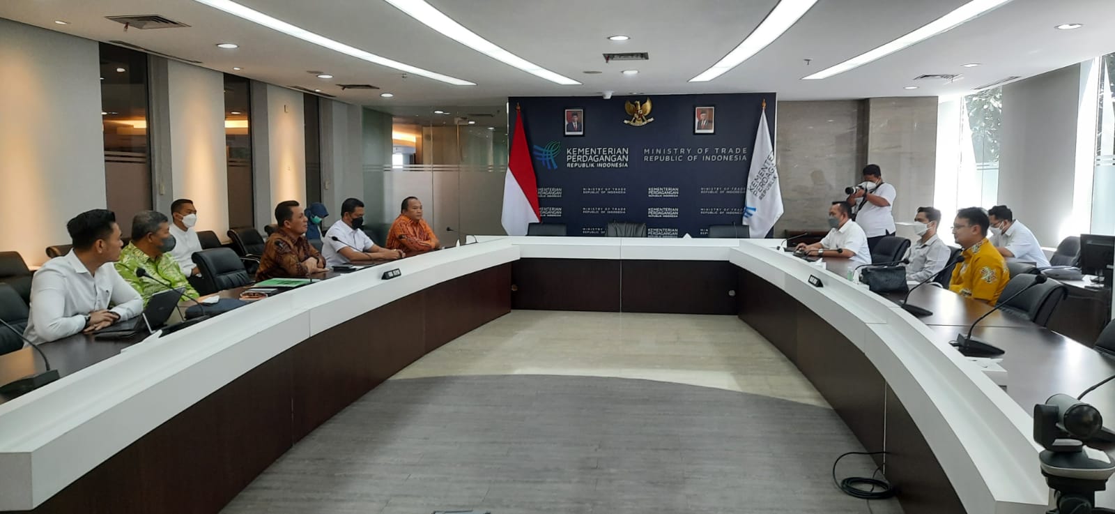 Bertemu Wamendag RI, Gubernur Ansar Bahas Pembangunan Pasar Ikan Anambas