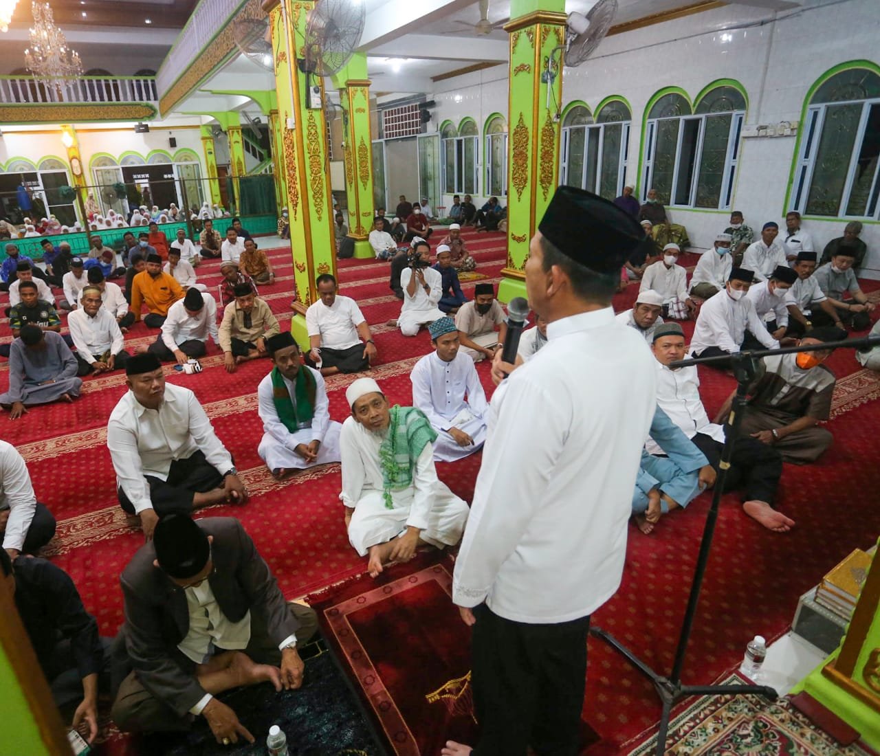 Gubernur Ansar Safari Ramadhan ke Masjid Jami' At Taqwa Belakang Padang