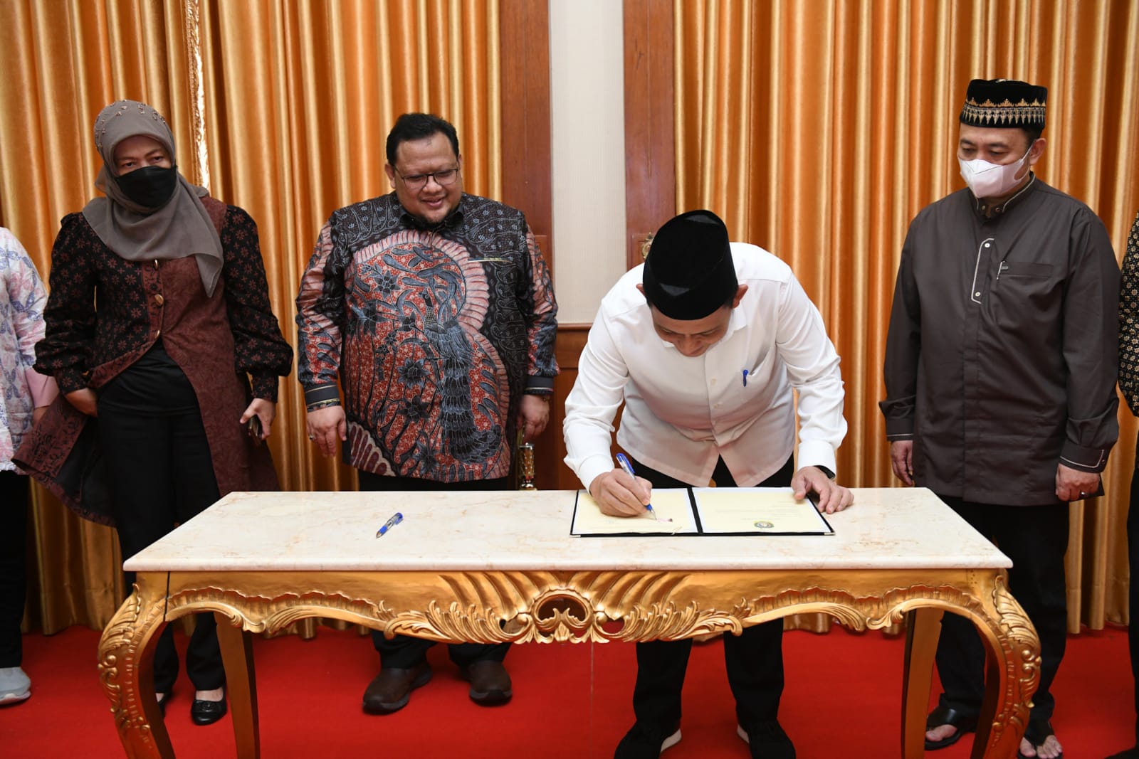 Gubernur Ansar Menandatangani MoU dengan 3 Rumah Sakit Rujukan Nasional
