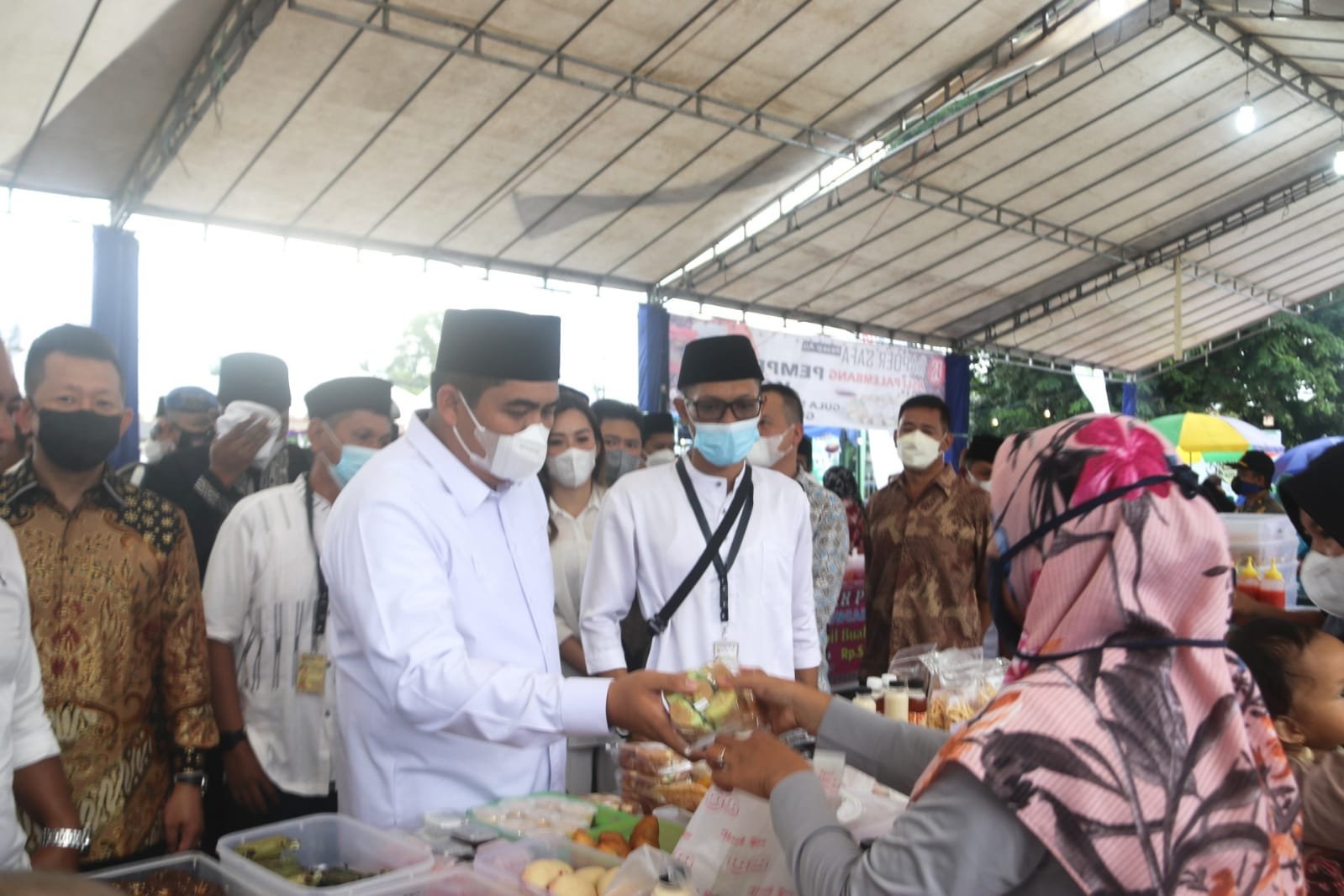 Bangganya Roby Melihat Produk UMKM Ramai di Bazar Ramadhan