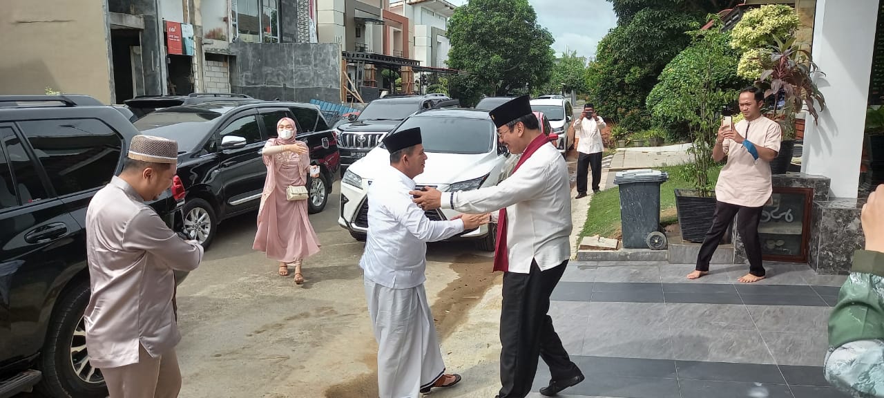 Gubernur Ansar Jadi Khatib Shalat Ied di Sagulung Batam