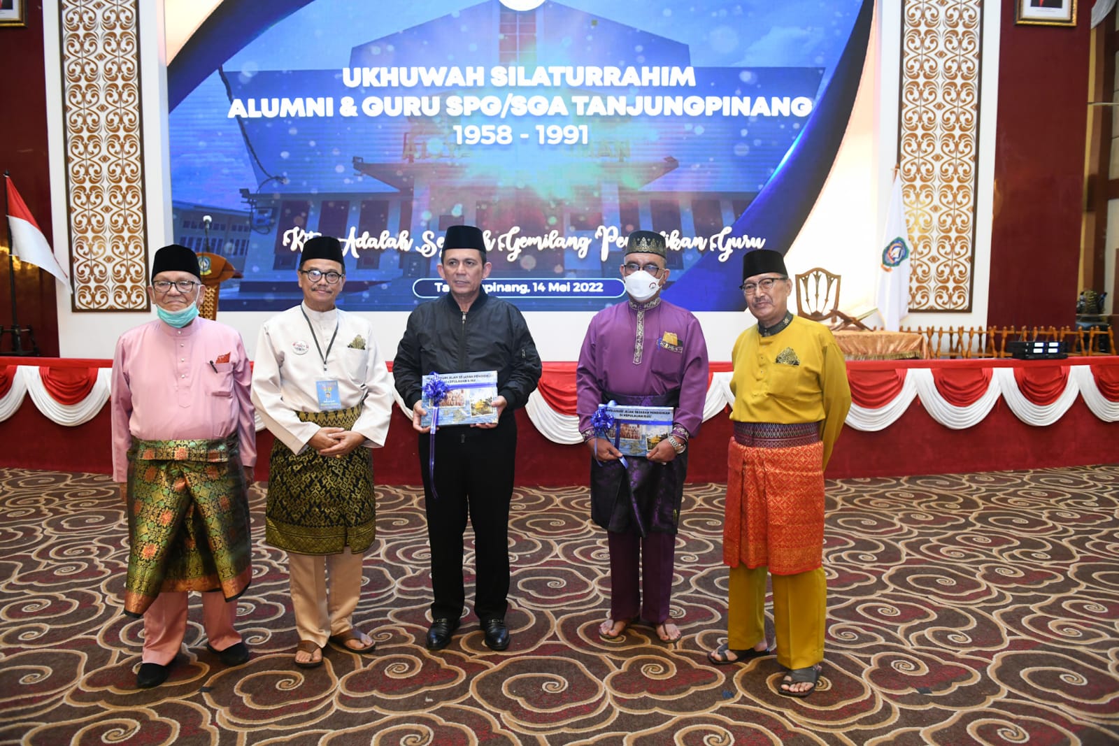 Reuni Akbar SPG-SGA Tanjungpinang 2022, Gubernur Ansar Kukuhkan Pengurus Perkumpulan Alumni