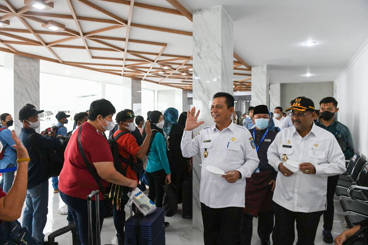 Lepas Pelayaran Karimun-Malaysia, Gubernur Ansar Harap Kunjungan Wisman Kembali Ramai