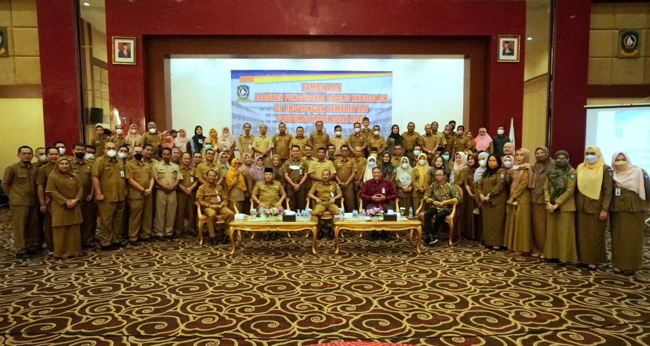 Sekda Adi Buka Kegiatan Pembinaan Jabatan Fungsional Analis Kebijakan