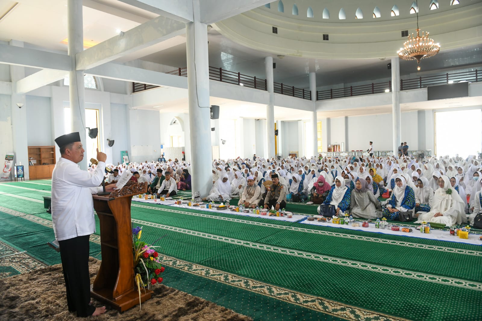 Gubernur Kepri Lepas Jemaah Calon Haji BKMT Kota Tanjungpinang