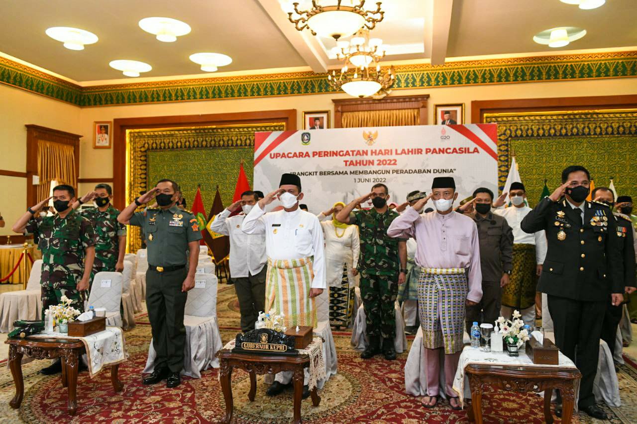 Gubernur Ansar Ikuti Upacara Peringatan Hari Lahir Pancasila Secara Virtual dari Tanjungpinang
