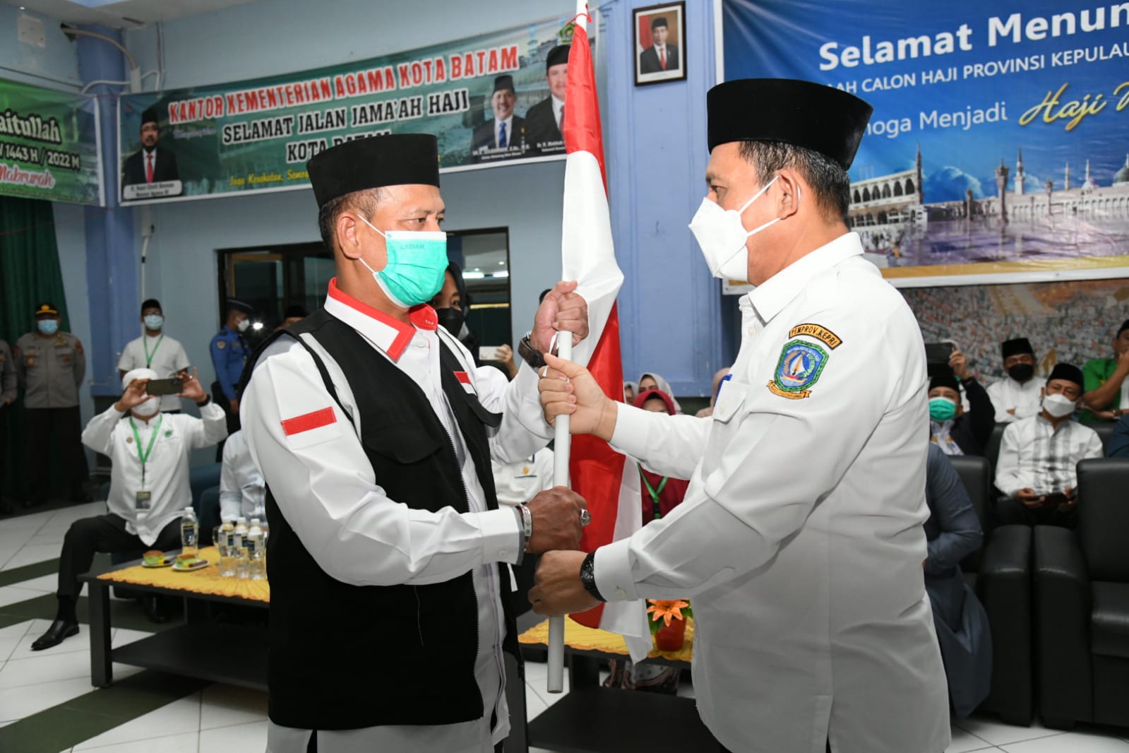 449 JCH Embarkasi Batam Kloter Pertama Dilepas oleh Gubernur Kepri