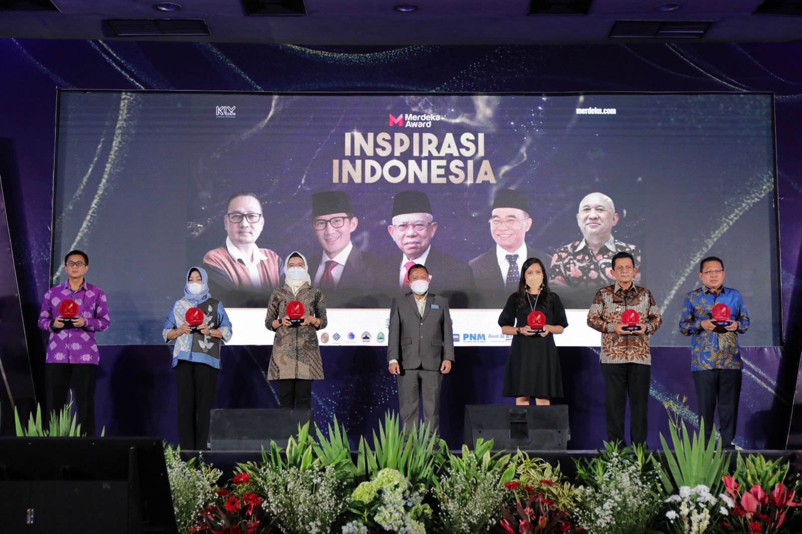 Merdeka Award 2022, Gubernur AnsarTerima Penghargaan Kategori 'Inovatif Untuk Negeri' 