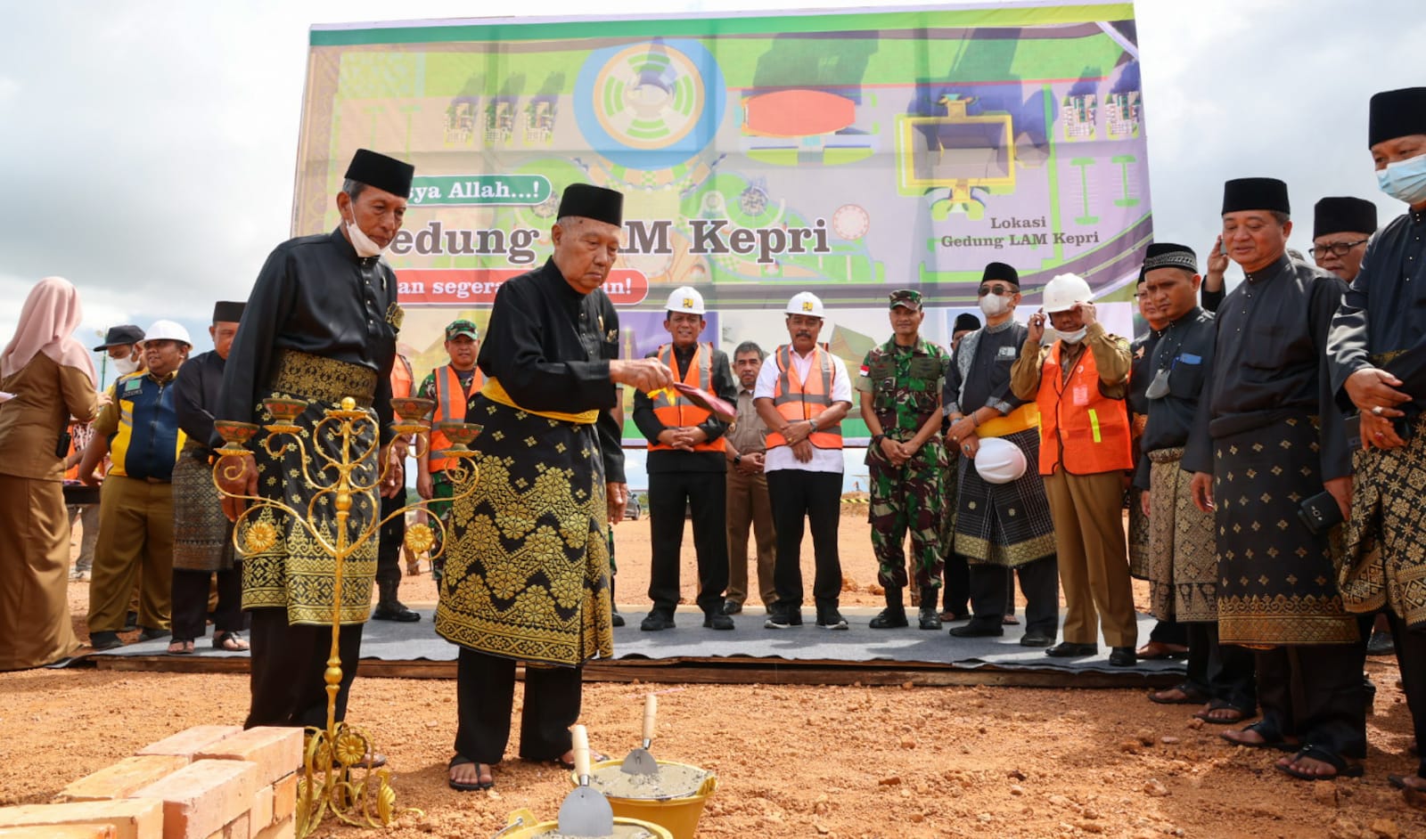 Pembangunan Gedung LAM Kepri Dimulai, Gubernur Ansar Letakkan Batu Pertama