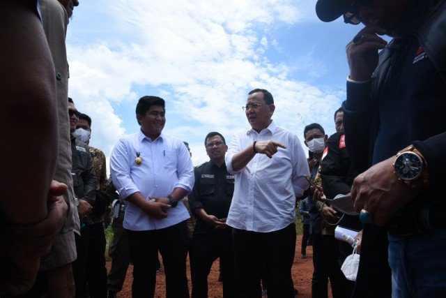 Komisi IV Dampingi Gakkum KLHK Segel 12 Lokasi Hutan Bekas Tambang Bauksit Di Bintan