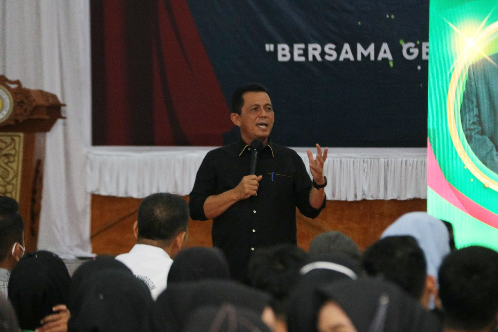 Gubernur Ansar Buka PKKMB Sekaligus Mengisi Kuliah Umum di Unrika Batam