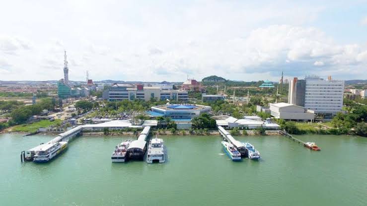 Polisi Gagalkan Penyelundupan Calon PMI di Pelabuhan Batam Center