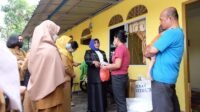 Wali Kota Rahma Salurkan Bantuan Cadangan Pangan Daerah di Tiga Kelurahan