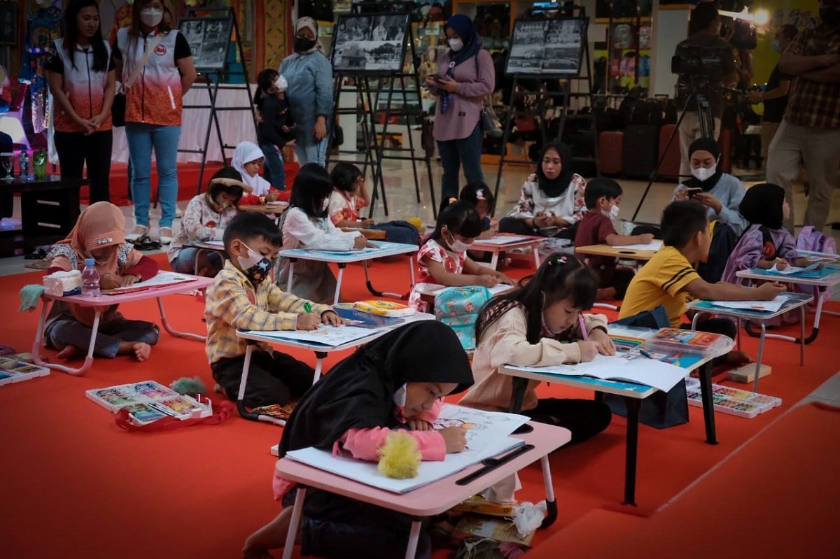 Puluhan Anak Antusias Ikuti Lomba Mewarnai di Festival Budaya Tionghoa