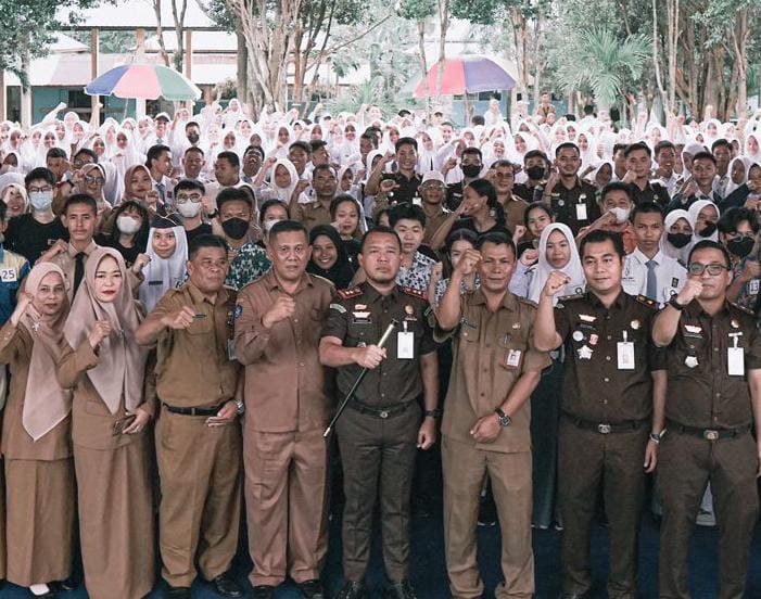 Kejari Karimun Adakan Lomba Pidato Tingkat SMA/SLTA se-Kabupaten Dalam Rangka Harkodia. (Foto Kejari Karimun)