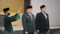 Prosesi Pelantikan dan Pengambilan Sumpah Sekda dan Kadis Perkim Bintan (Foto Bentan)