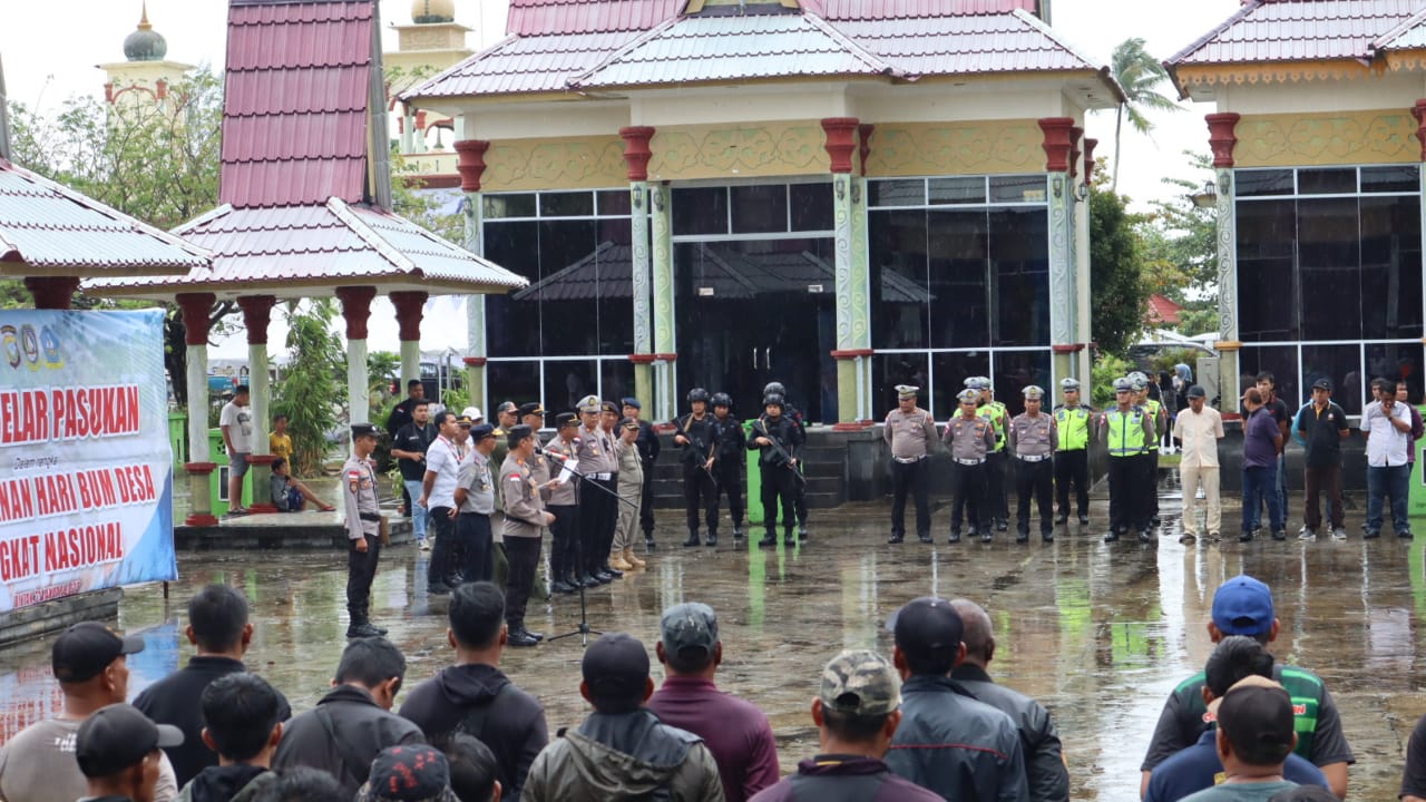 Ratusan Personel Siap Lakukan Pengamanan Rangkaian Hari Bumdes Tingkat Nasional di Bintan. (f. Humas Polres Bintan)