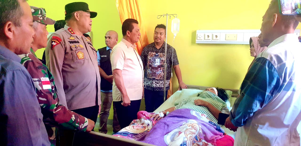 Jenguk Korban Longsor Natuna, Gubernur Ansar Janjikan Bangun 100 Unit Rumah Baru