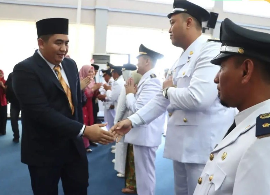 Bupati Bintan Lantik 9 Camat, Berikut Daftar Namanya