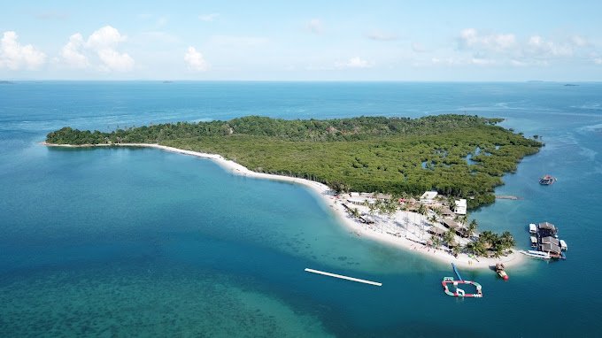 Pulau Ranoh Batam, Tawarkan Wisata Pantai Pasir Putih yang Memukau