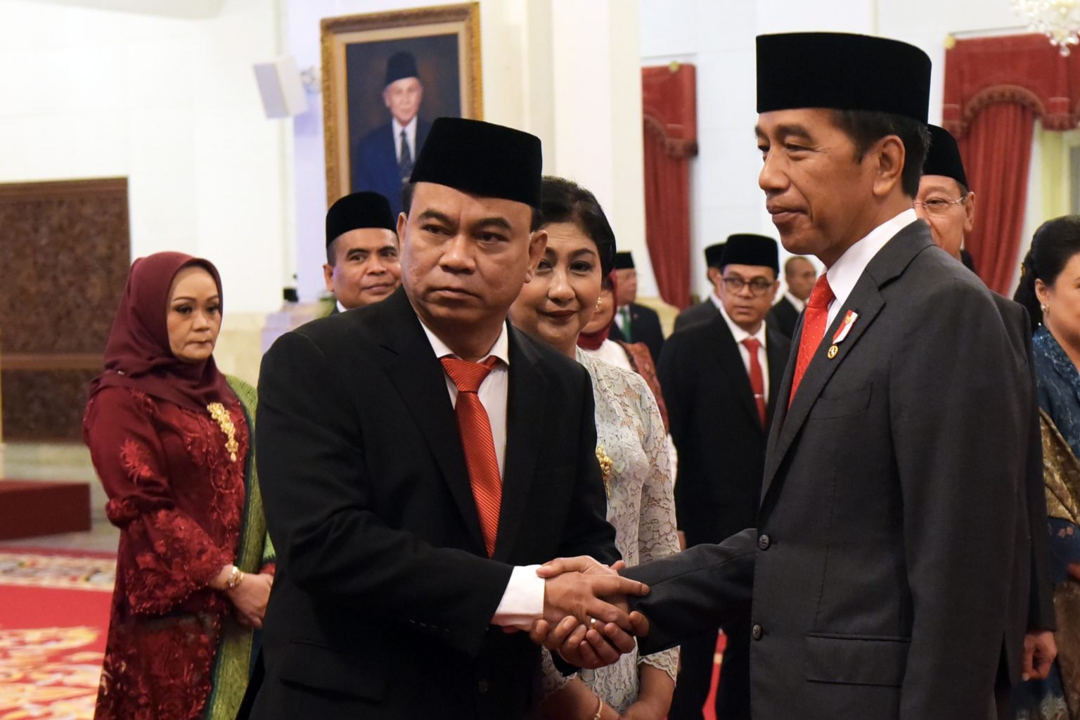 Presiden Instruksikan Menkominfo Budi Arie Tuntaskan Proyek BTS