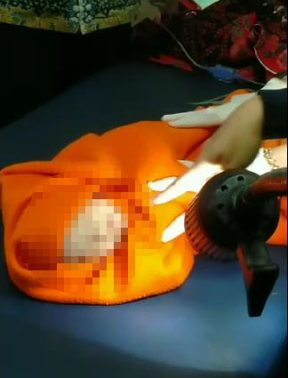 Bayi Yang Ditemukan di Kampung Wonosari Dibawa Kerumah Sakit dan Dirawat.