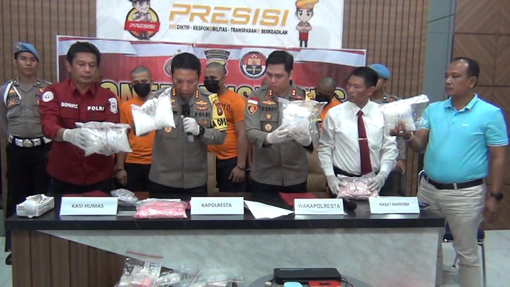 Polresta Tanjungpinang Gagalkan Penyelundupan 3,9 Kg Sabu dan Ribuan Pil Ekstasi.