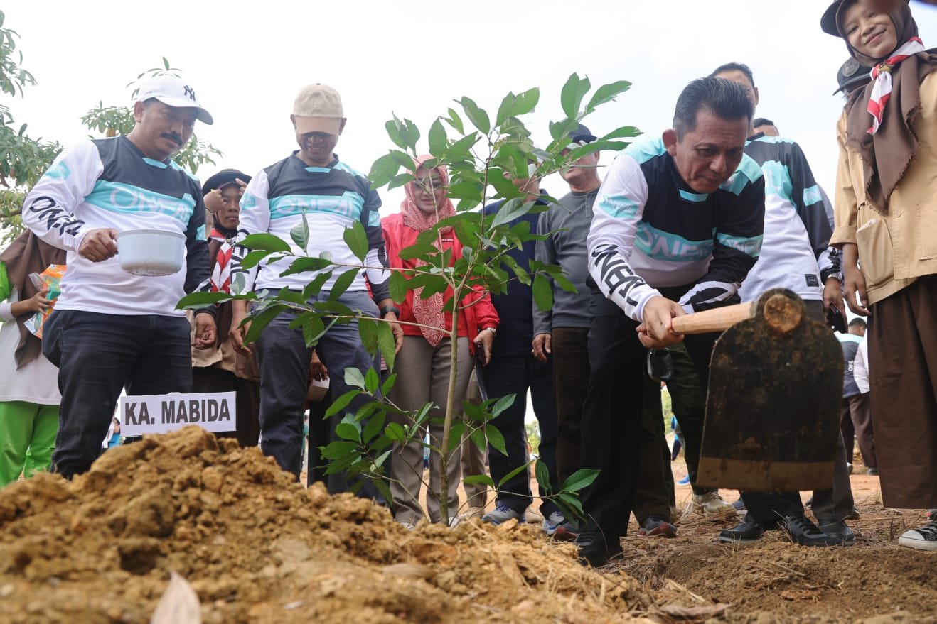 Gubernur Ansar Ikut Tanam Pohon Dalam Rangka Bulan Bakti Pramuka Tahun 2023 dan Hari Pramuka ke-62