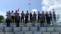 Peingati HUT RI ke 78, Polres Bintan Kibarkan Bendera Merah Putih di Pulau Terluar.