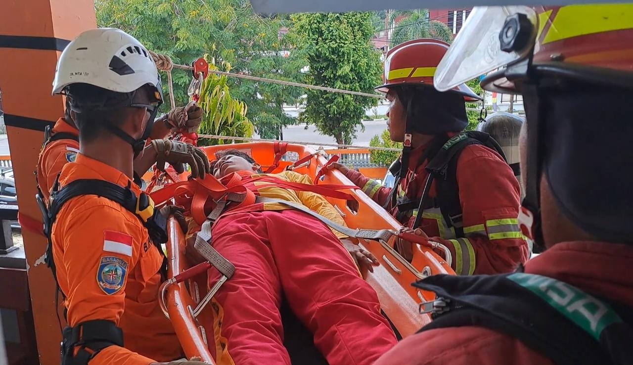 Wakil Bupati Natuna Rodhial Resmi Dibuka Kegiatan Simulasi Gabungan Penanganan dan Evakuasi Kebakaran.