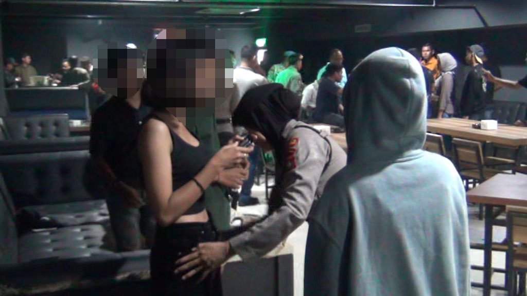 Razia THM di Tanjungpinang, Polisi Geledah Barang Bawaan Pengunjung dan Gelar Tes Urine.